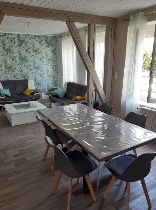 Super Logement En Plein Coeur De La Ville , Chez Tify Brienne-le-Chateau Exterior foto